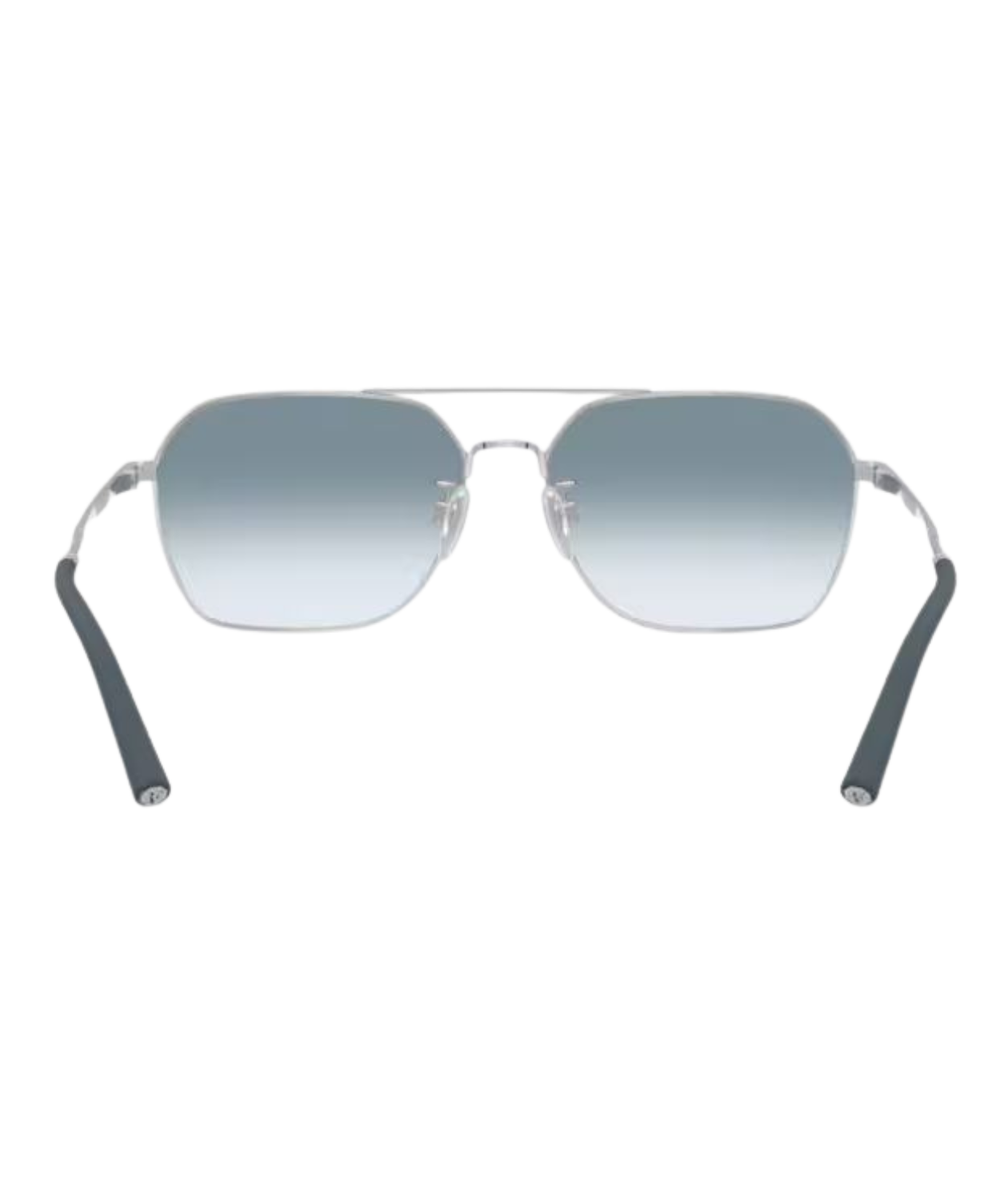 Brushed silver-Sky gradient wash to dark