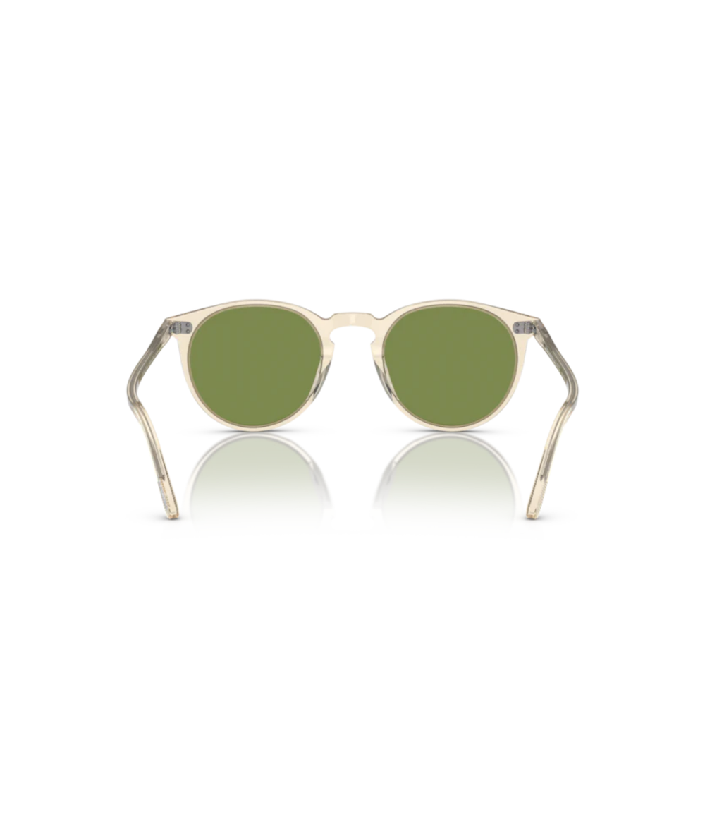 Buff-Green c
