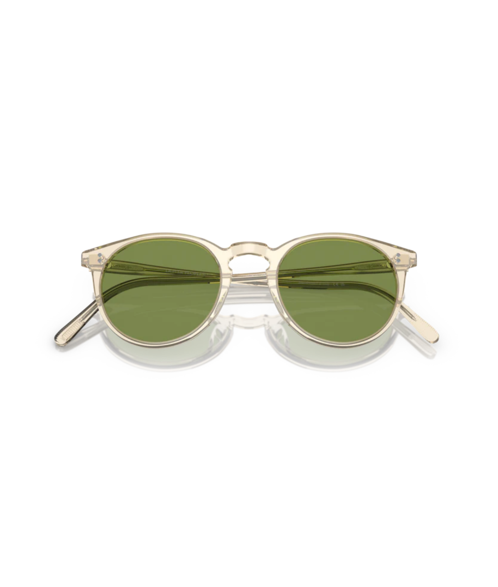 Buff-Green c