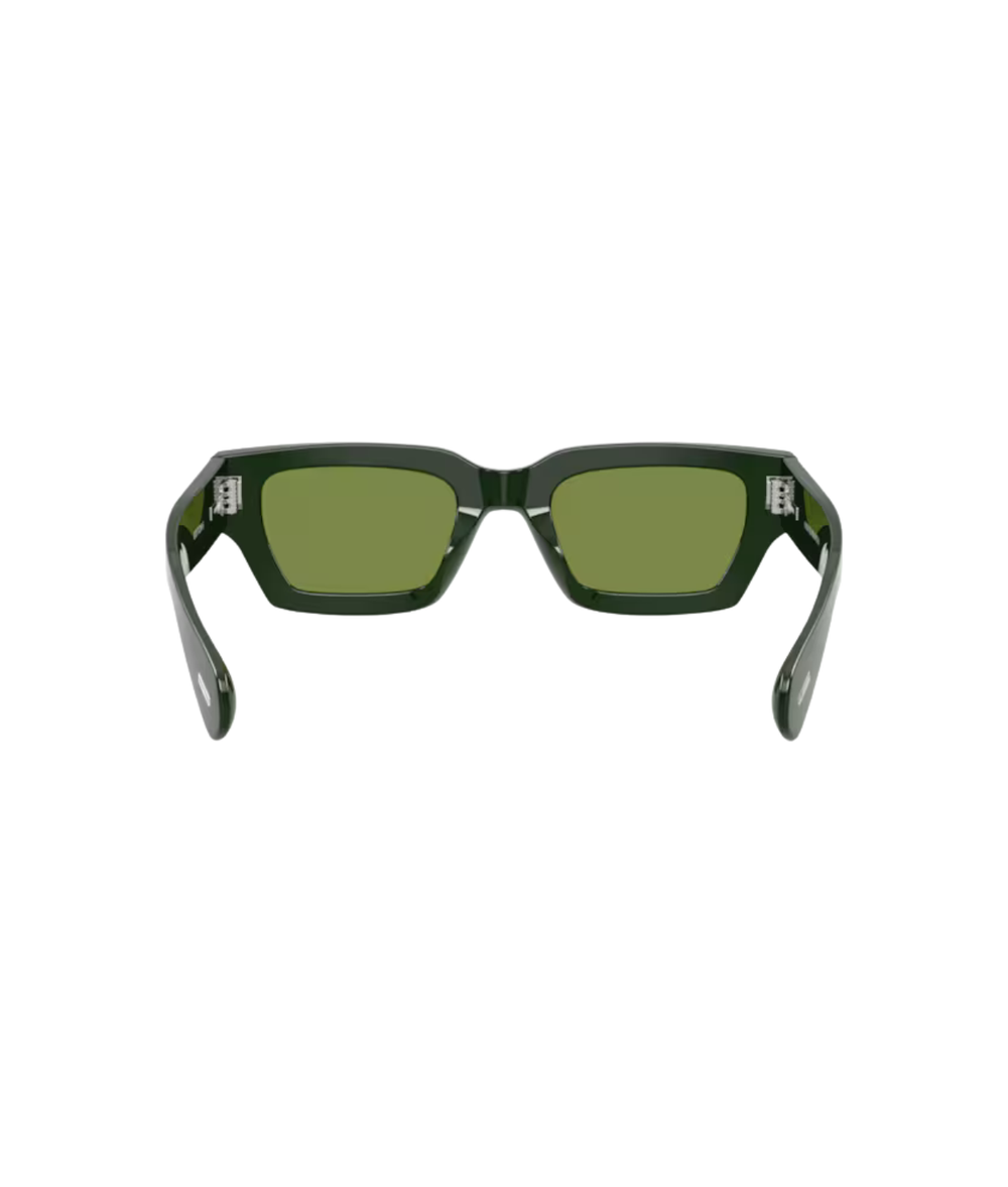 Dark green-Green C