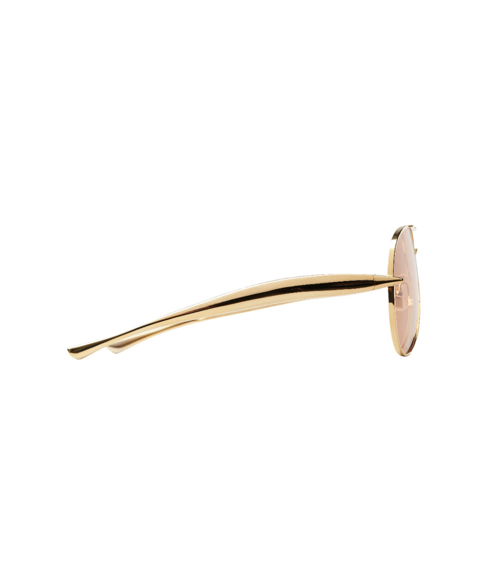 Gold-Brown