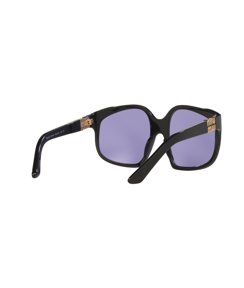 Black-Violet